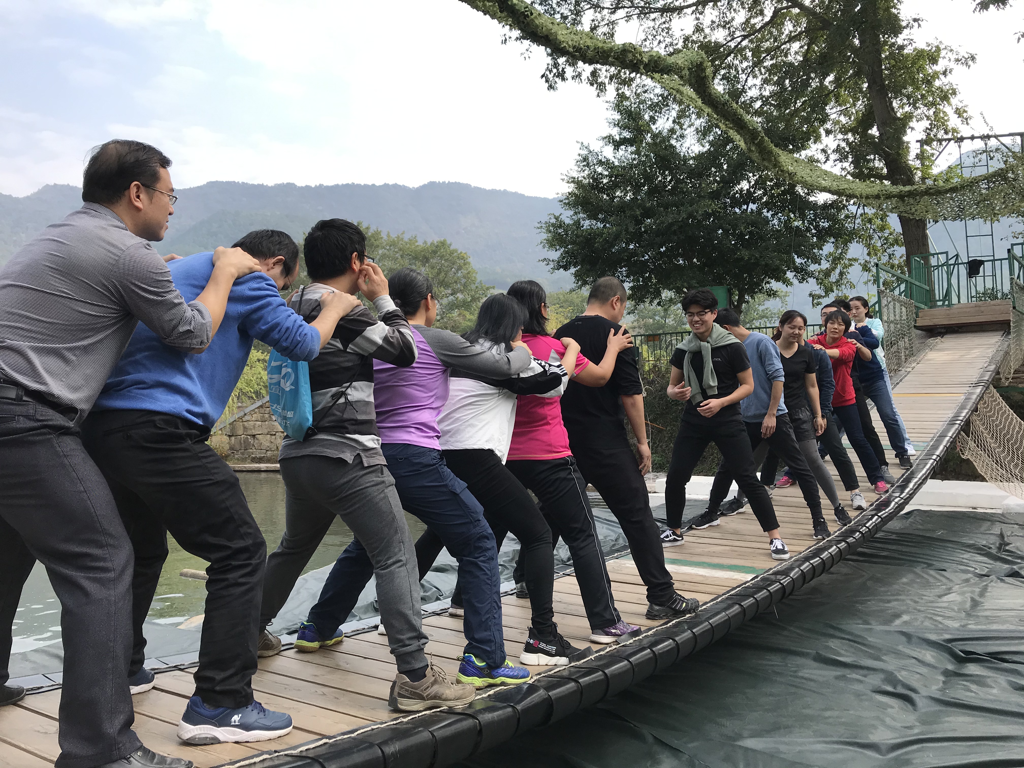商学院分工会开展秋游及团建活动